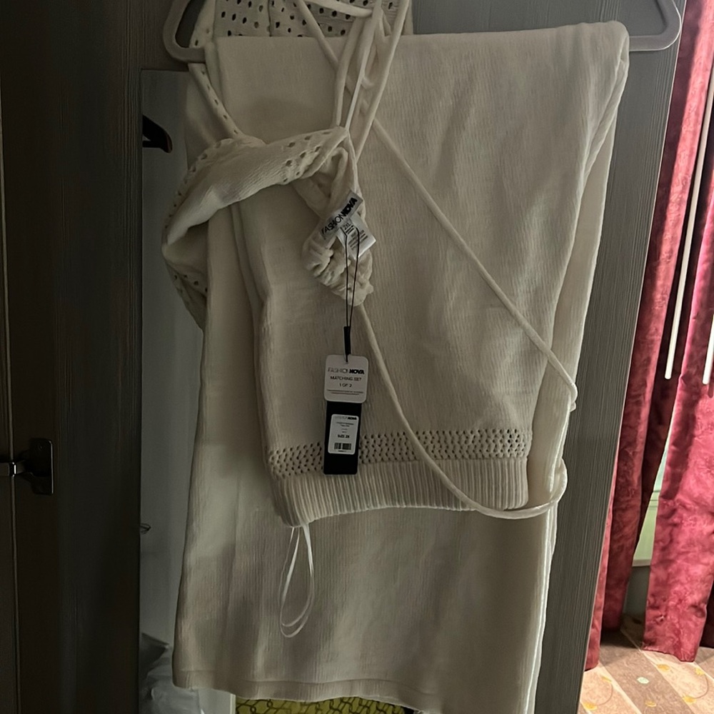 Fashion Nova "Worth It" Sweater and Pant Set NWT
